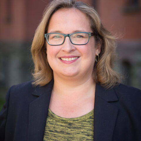 Amanda Shaw headshot